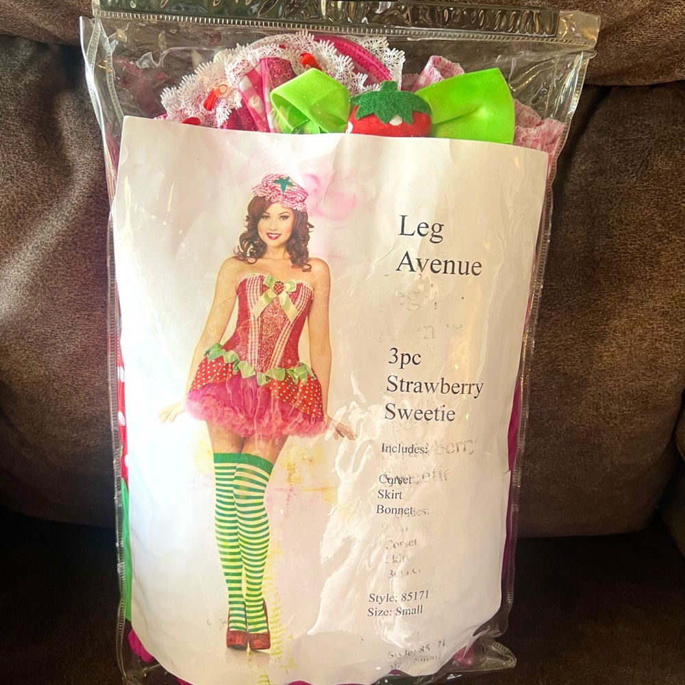 Leg Avenue Strawberry Shortcake Sweetie Costume